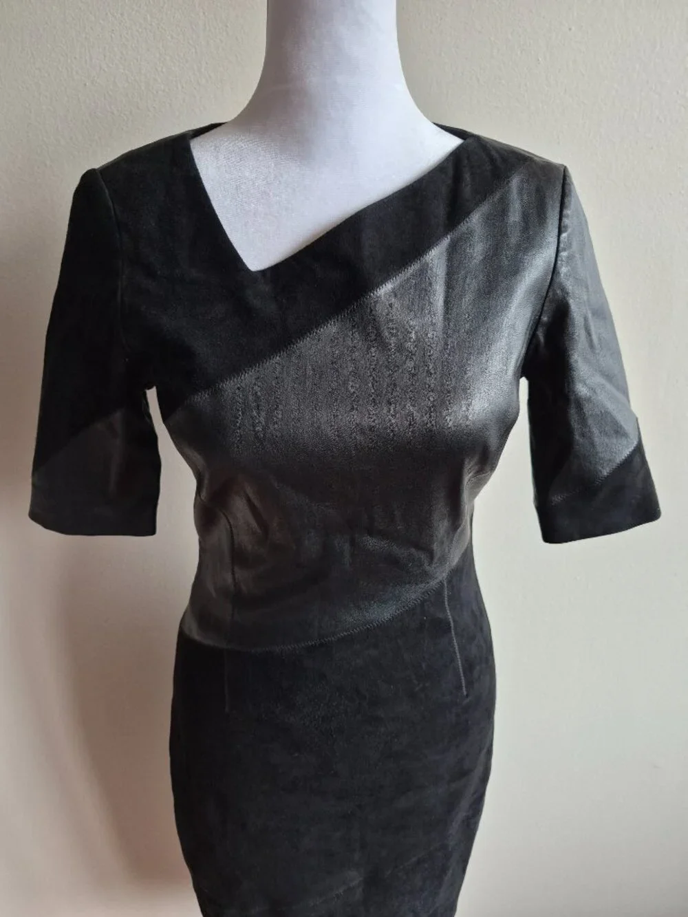 New Elie Tahari Black Suede & Leather Dress Size 0 - Picture 2 of 15